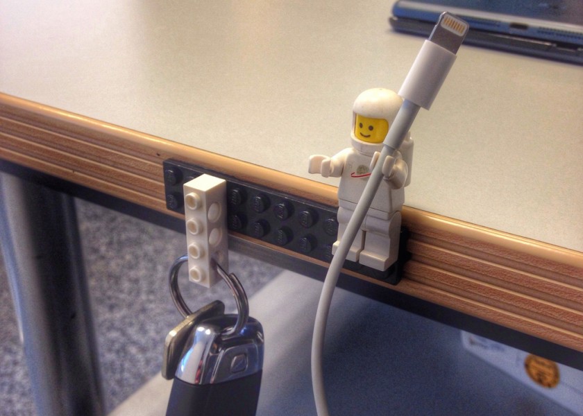 Des figurines Lego comme support de câble parfait?