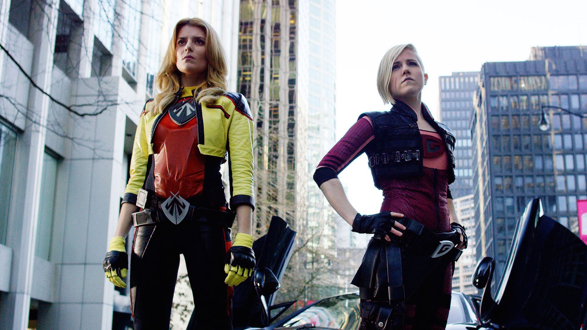 Женщина электра. Electra woman and Dyna girl. Супер женщина комедия.